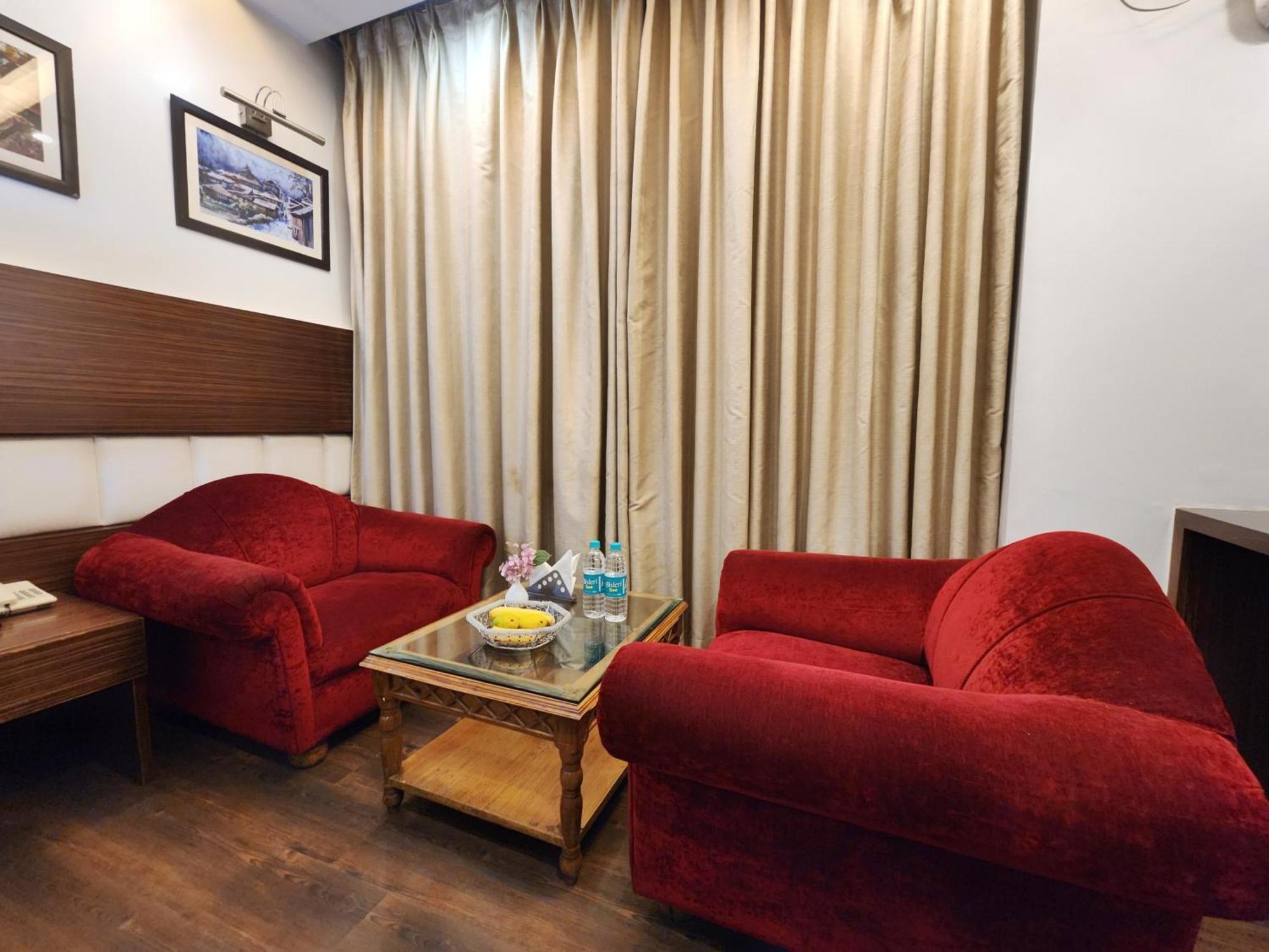 Hotel Surya شيملا المظهر الخارجي الصورة