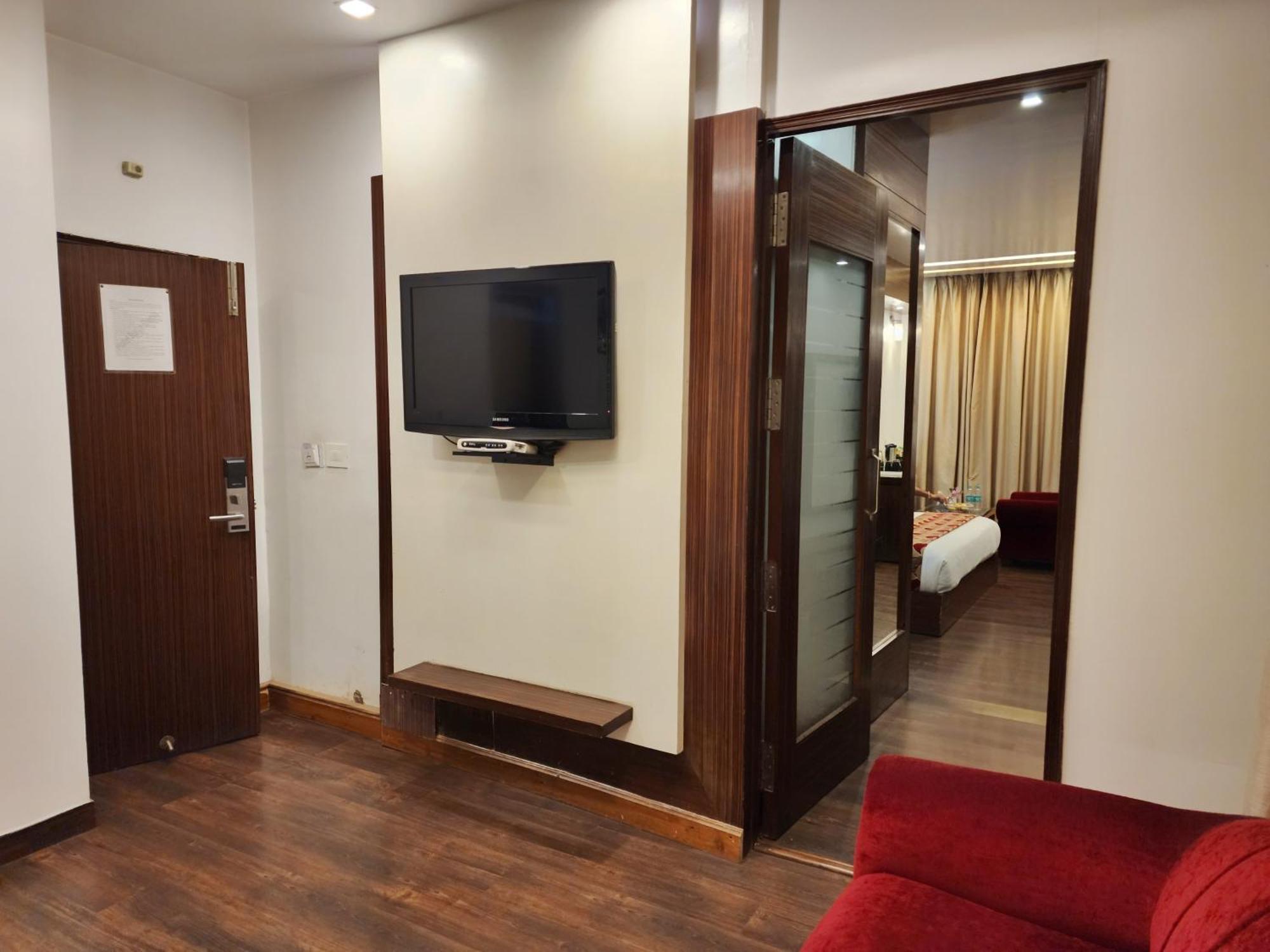 Hotel Surya شيملا المظهر الخارجي الصورة