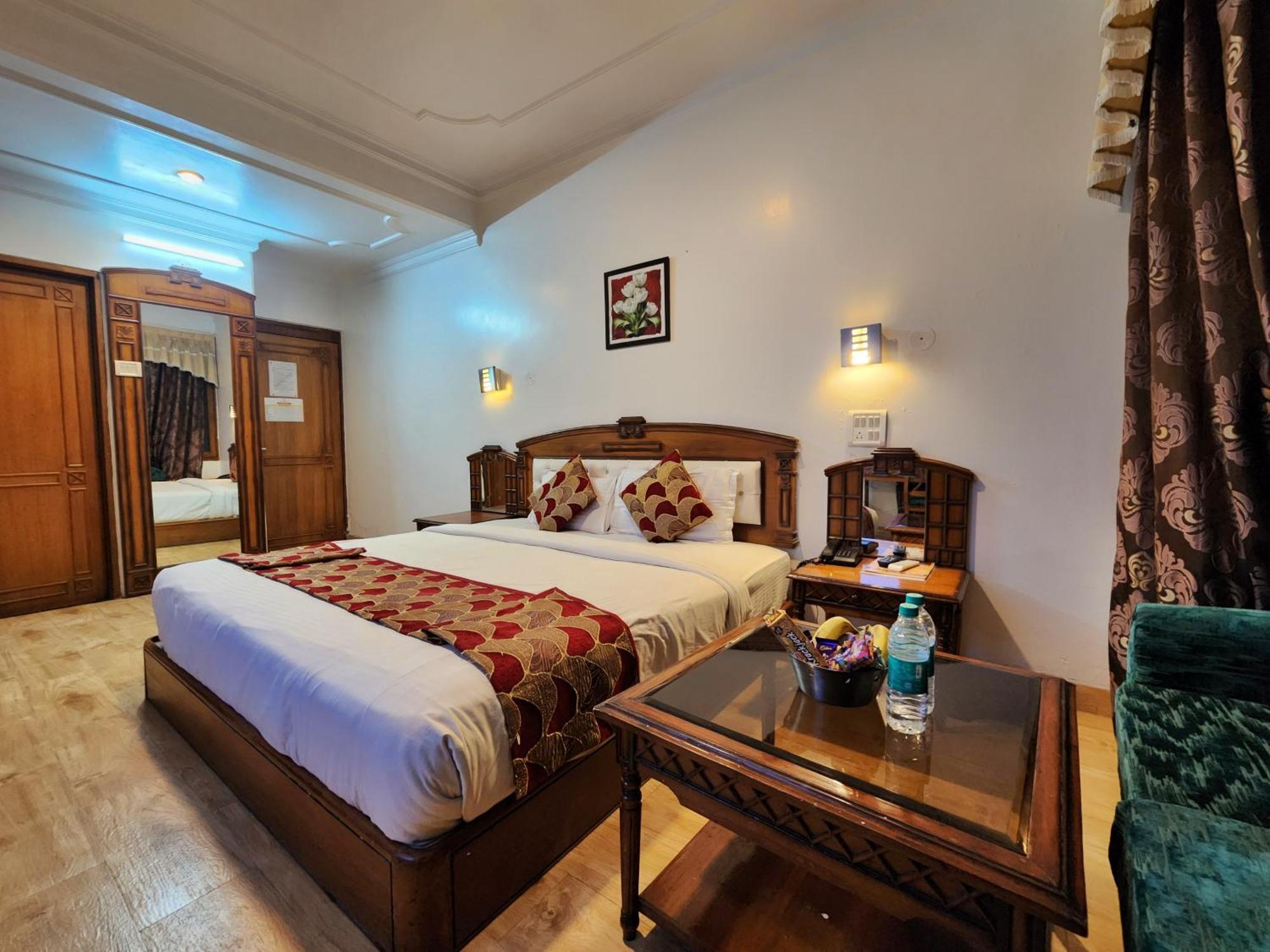 Hotel Surya شيملا المظهر الخارجي الصورة