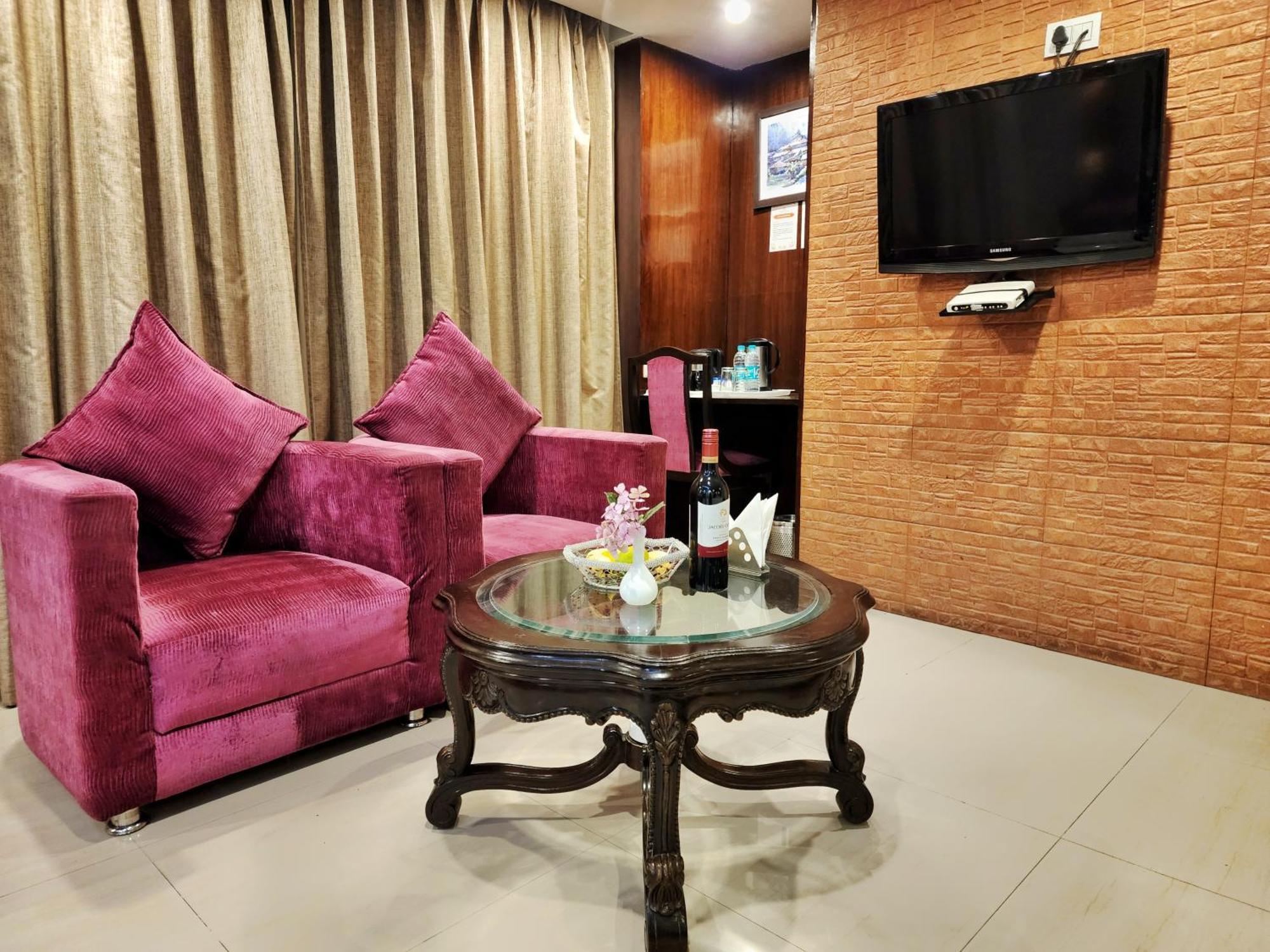 Hotel Surya شيملا المظهر الخارجي الصورة