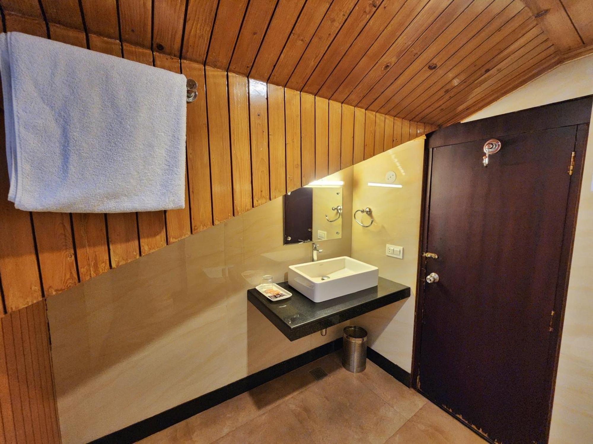 Hotel Surya شيملا المظهر الخارجي الصورة